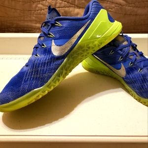 Men's Nike Metcon 3 Amp glow size 11